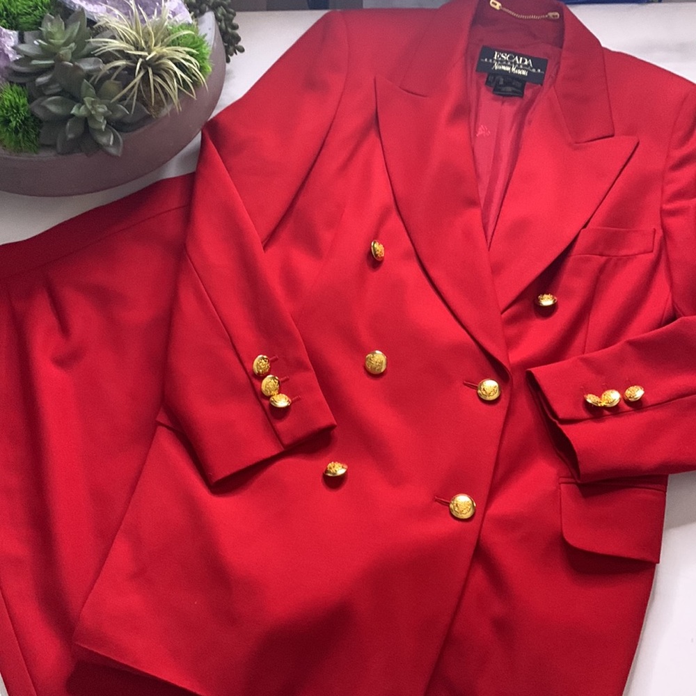 Vintage ESCADA skirt suit RED Gold buttons